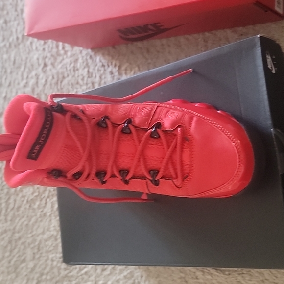 Jordan 9 Retro - Picture 3 of 3